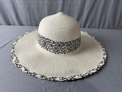 Jessica Woman's White and Black Straw Hat Sun Hat One Size ssc