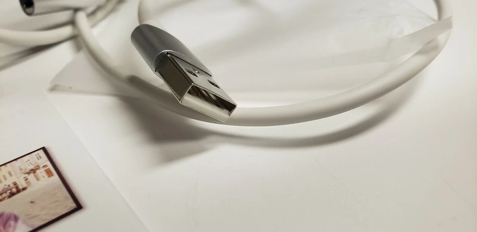 For most cell phone brands 4K HDMI Mirroring Cable Phone to TV HDTV Adapter - Image 4 of 4