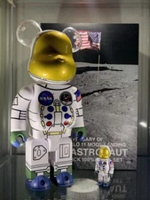 Bearbrick 50th Anniv. Of The Apollo 11 Moon Landing 1969 Astronaut 100% 400% Set