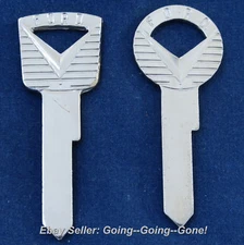 ORIGINAL OEM SET KEY BLANKS FORD 1955-1958 H18 H17 1127D 1127E IGNITION & TRUNK