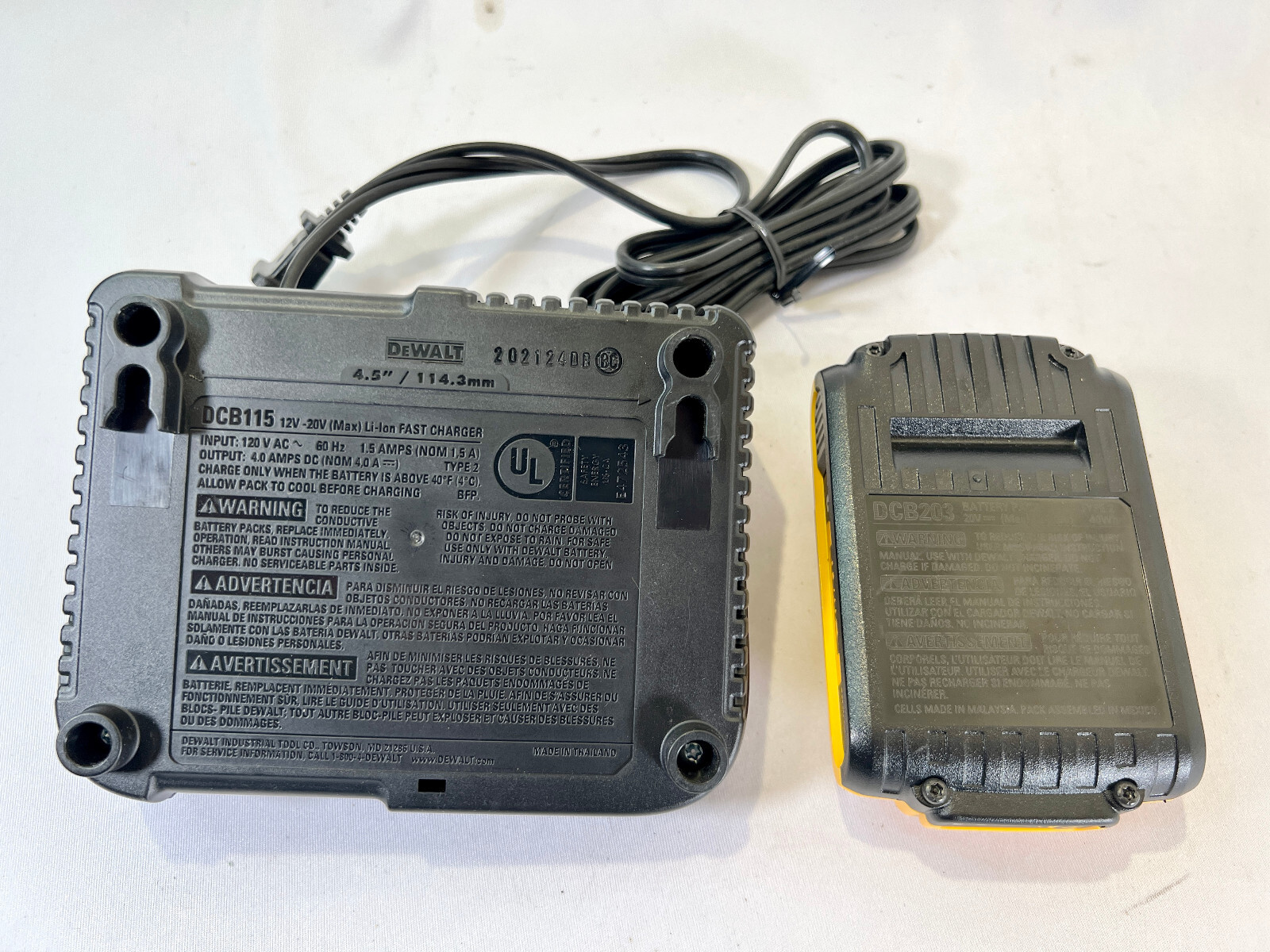 DeWalt DCN680D1 20V MAX XR Brushless 18 GA Brad Nailer Kit W/2.0Ah