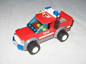 LEGO City 7942 ~ Off-Road Fire Rescue ~ Fire Station Pick-Up