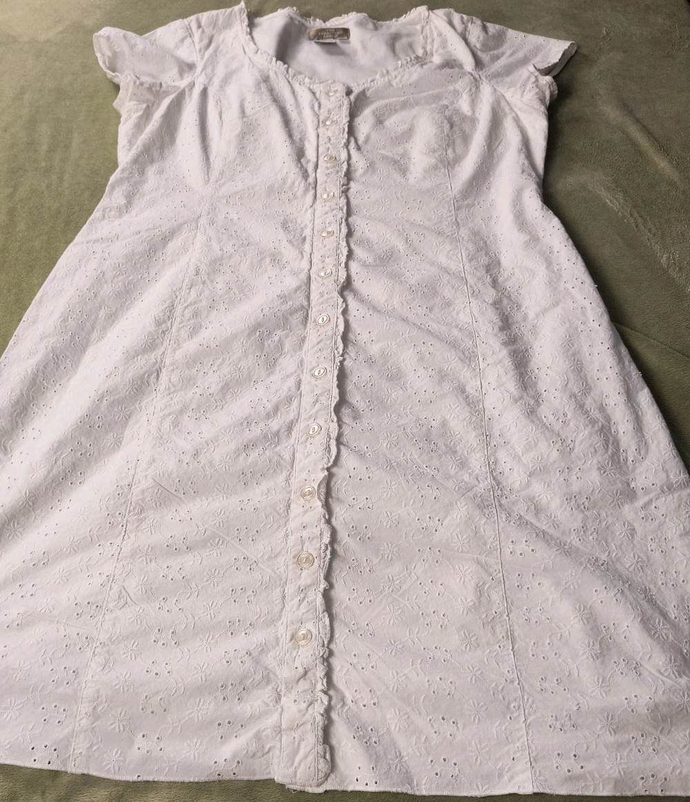 The Territory Ahead White Eyelet Cotton Button Front Dress Size 10 Cottagecore