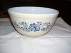 (RA) Vintage Pyrex 402 1.5 Liter Tan Blue Mixing Bowl