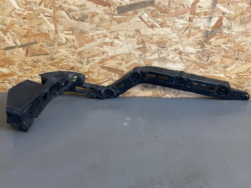 Volkswagen Passat B7 2011 Stoßstange hinten rechts Halterung 3AE807394