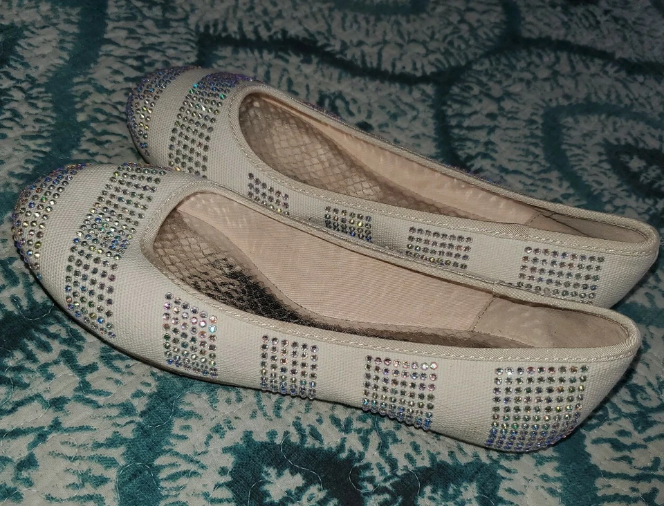 GB Niñas Ballet Blanco Plano Con Estrás Irradescente y Plantilla Plateada (U) Foto 2 de 4