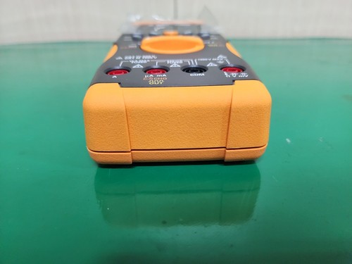 Agilent U1253B Handheld Digital Multimeter, 4 ½ Digit, OLED Display, U1177A - Picture 14 of 19