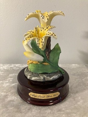 Dicksons Make A Joyful Noise Music Box Lilies How Great Thou Art NEW in Box