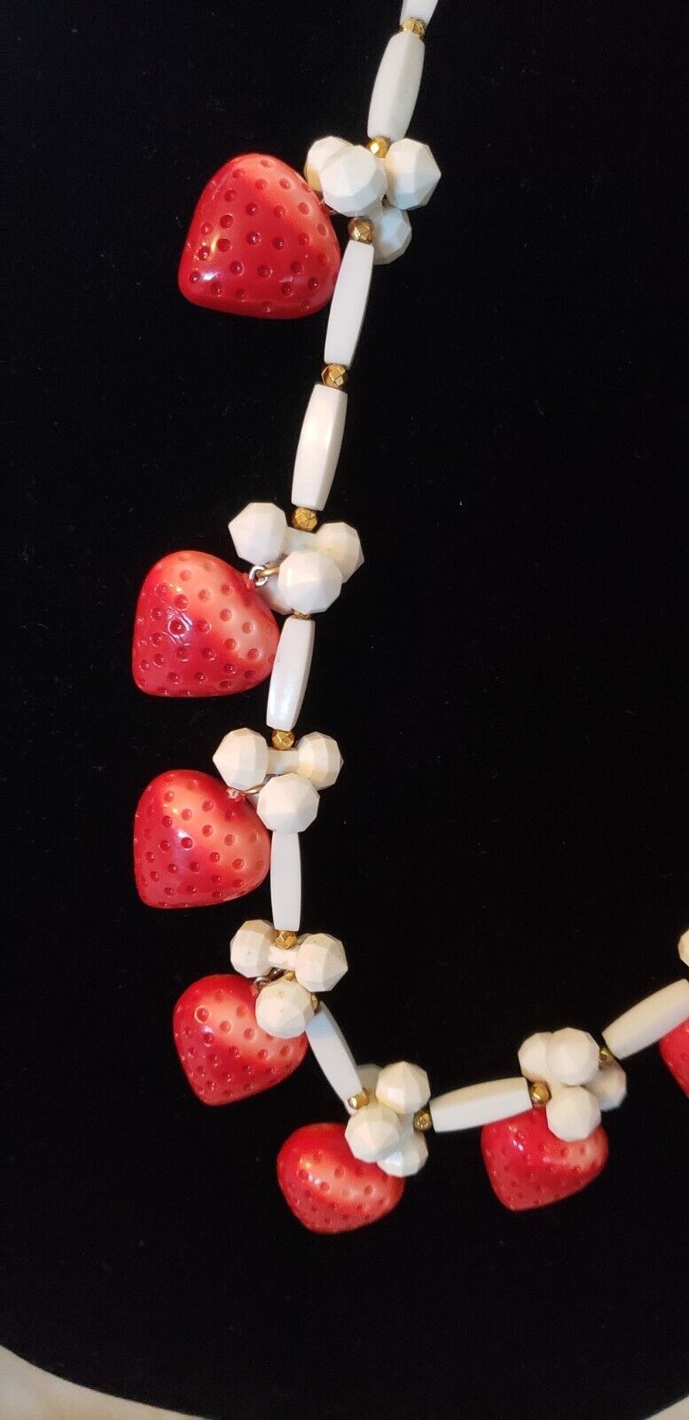Vintage Plastic Strawberry Bead Necklace Red & wh… - image 2