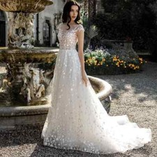 Exquisite White Evening Dresses Sleeveless V-Neck Party Gowns Lace Appliques