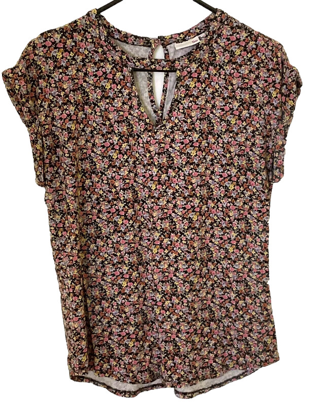 SO Women’s Short Sleeve Top Keyhole Cutout BLACK/PINK/YELLOW FLORAL Size M