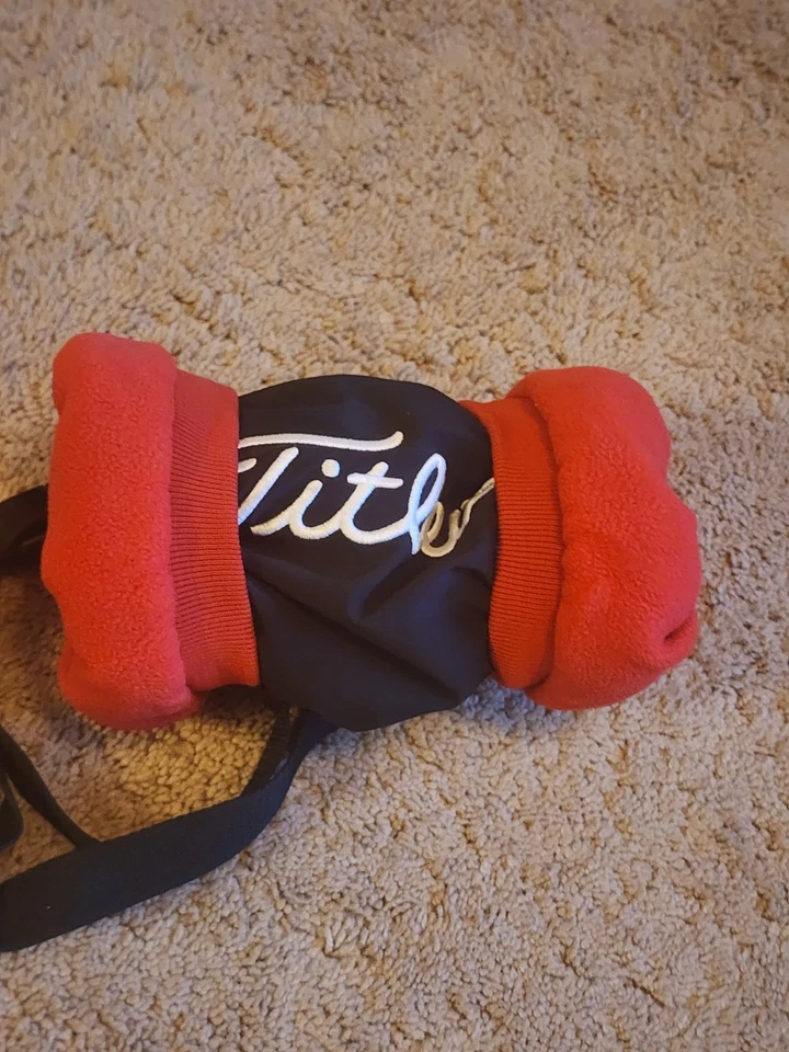 Подогреватель рук с черной и красной флисовой подкладкой Titleist - Изображение 4 из 4