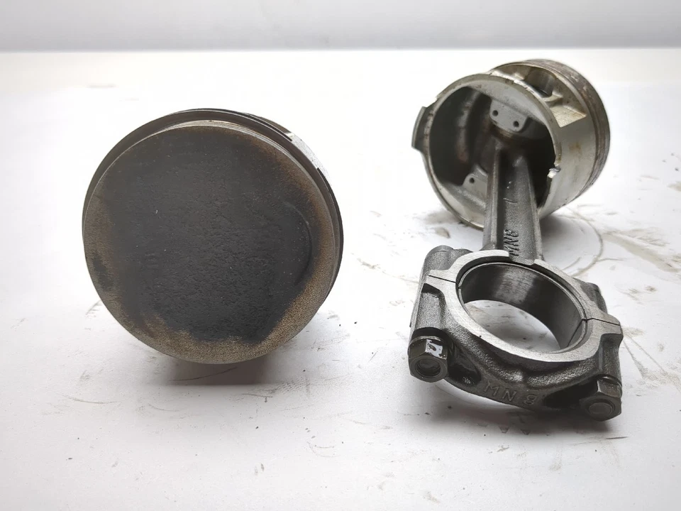 Pistones de motor con bielas Honda NT650 Hawk GT 88-91 Foto 4 de 4