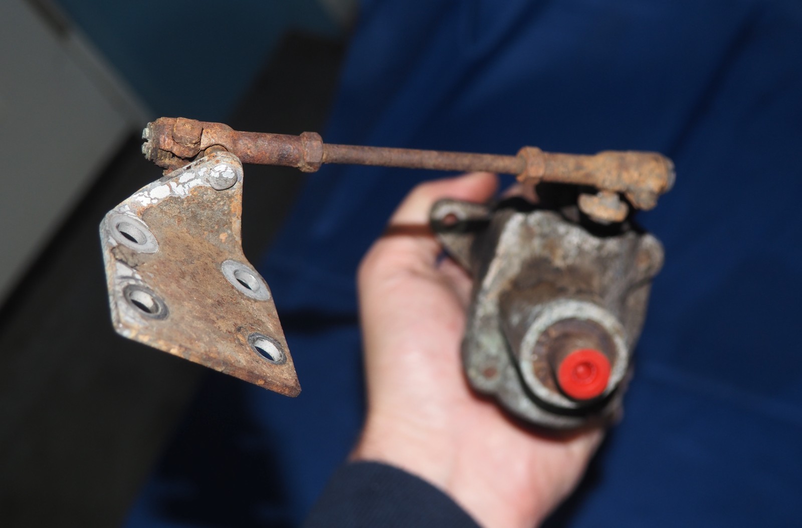 Rolls-Royce Silver Shadow 1965-1969 Valve with pipe