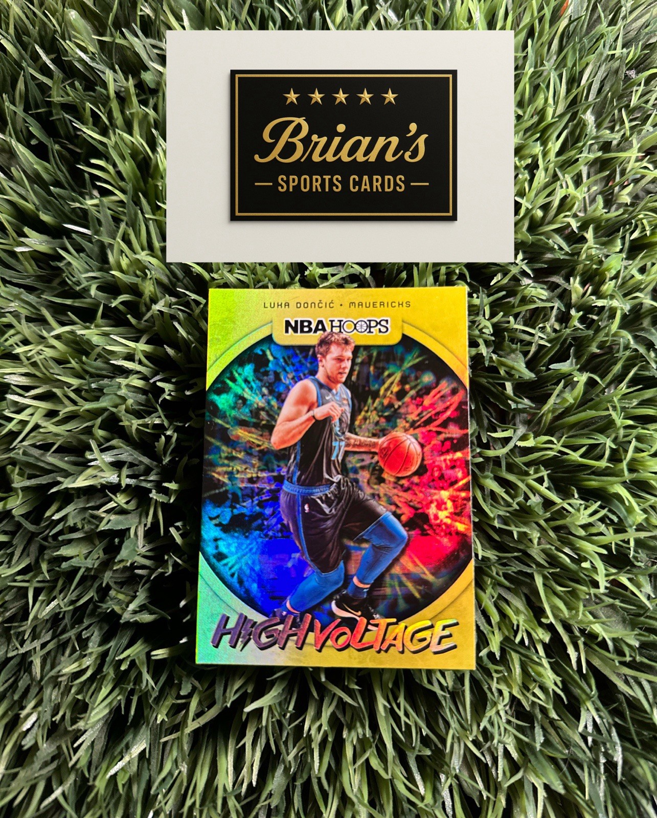 2019-20 Panini NBA Hoops Luka Doncic High Voltage #9 Dallas Mavericks /Lakers