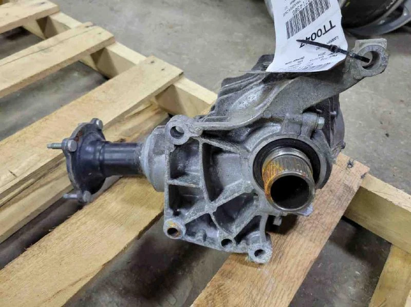 Conjunto de caja de transferencia Mazda CX-9 2016-2017 FABRICANTE DE EQUIPOS ORIGINALES  Foto 2 de 4