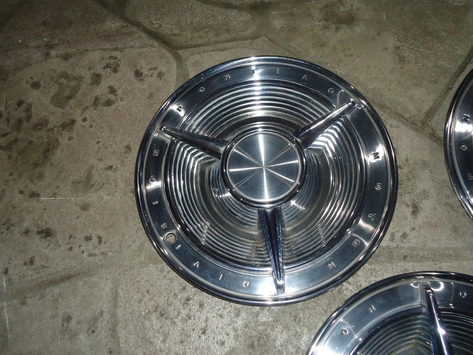 Juego de (4) Tapacubos OEM GM Tapacubos 1962 Pontiac Bonneville Motor Division Spinner Foto 4 de 4
