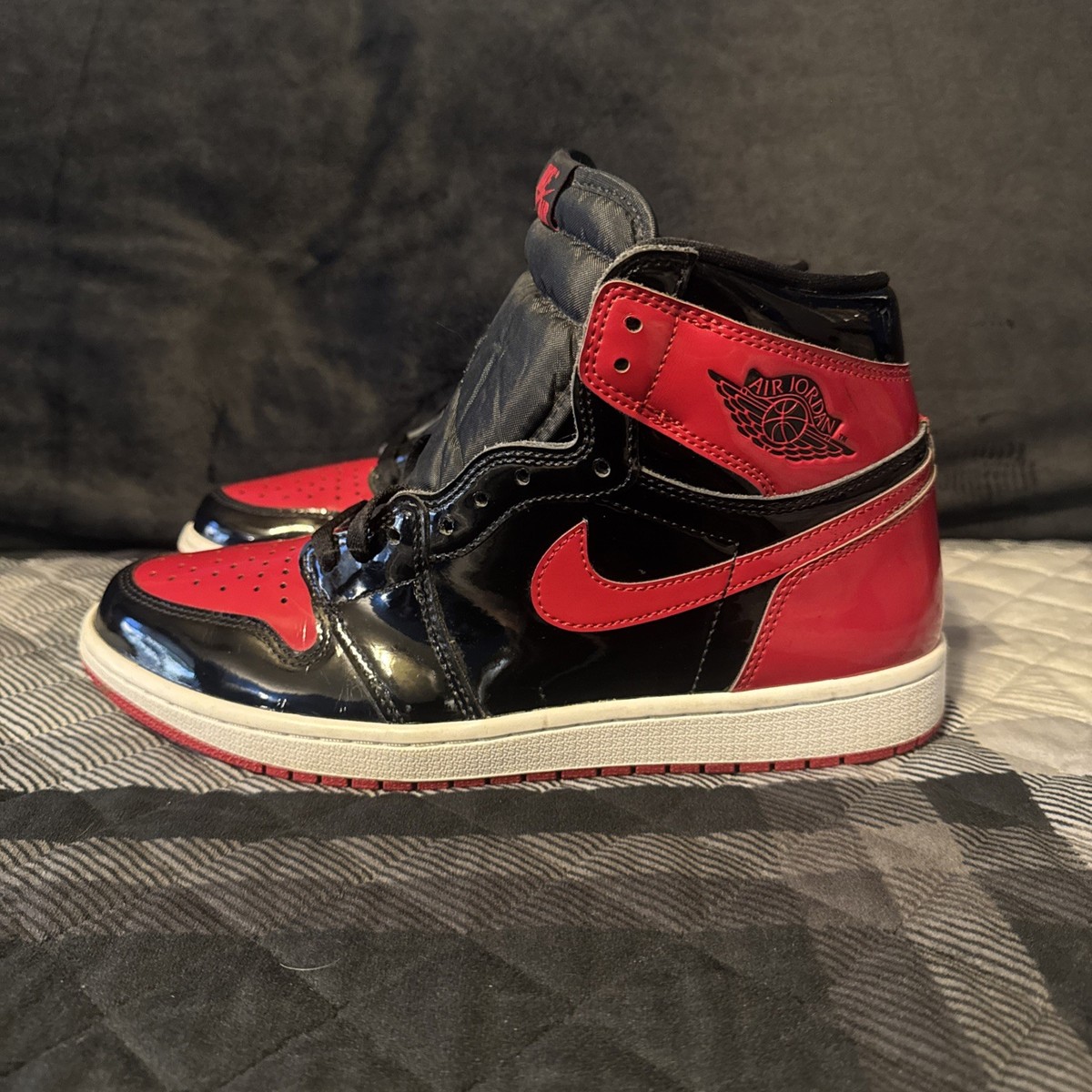 Jordan 1 Retro OG High Patent Bred 10.5 LS(330316) $_10.JPG main image 3