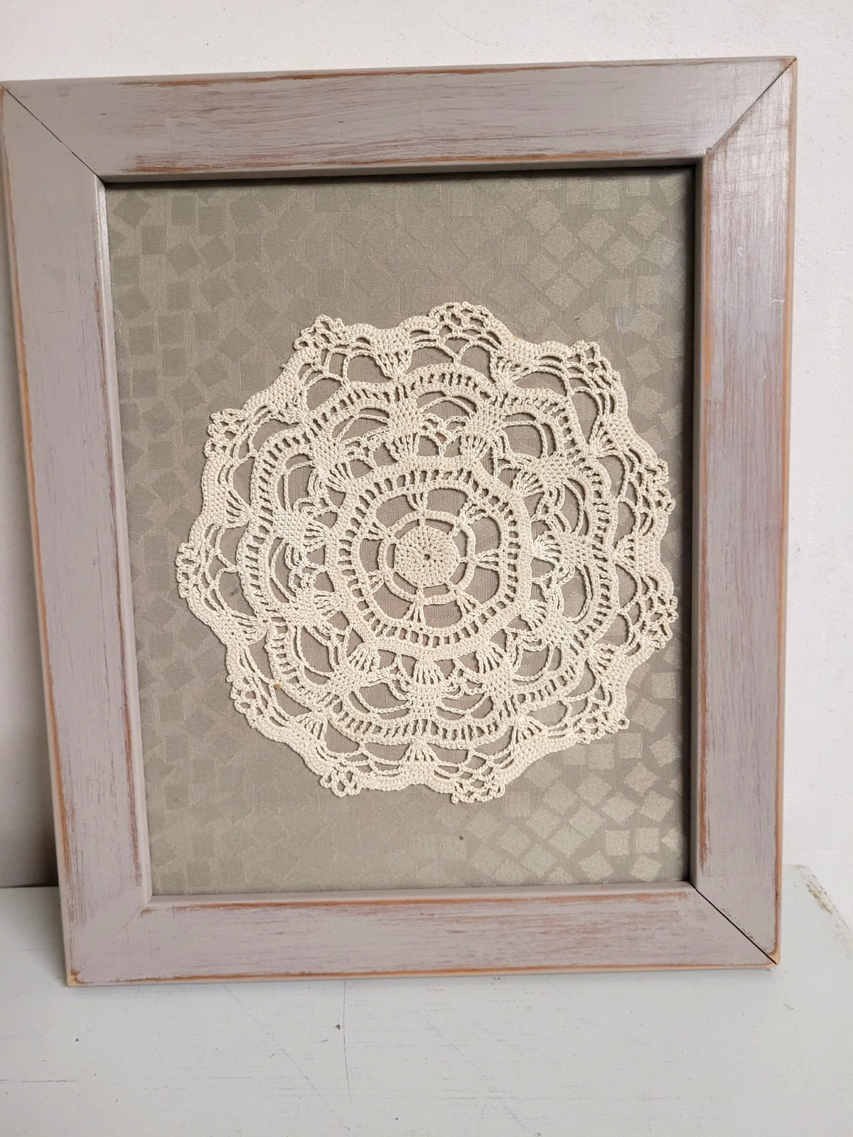 Cadre Napperon Crochet Art 30x25 | Framed Vintage Crochet Doily Grey Wood