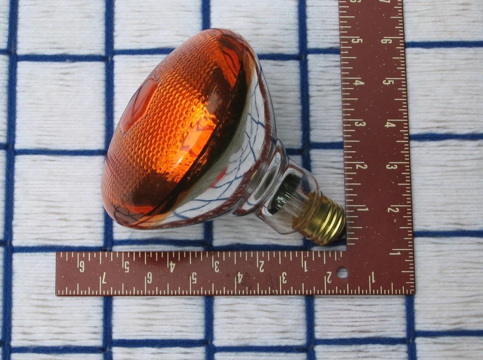 NEW 75 WATT AMBER 120v - 130v outdoor VL flood 75w LIGHT BULB PAR38 BR38 75BR38 - Image 2 of 4