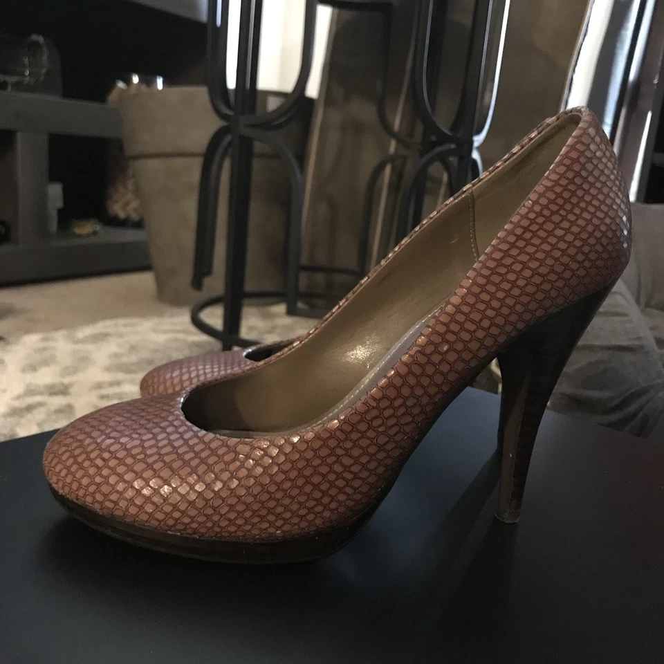 Fergie круглый носок легкий платформе каблук искусственная змея 7,5 розовый Ish - Изображение 2 из 4