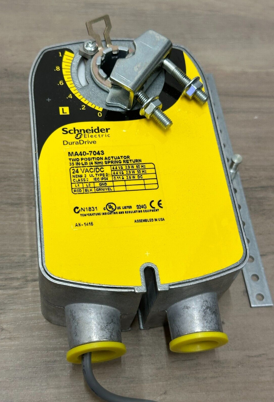 Schneider Electric MA40-7043 Damper Actuator 2 Position 35 in-lb Spring Return