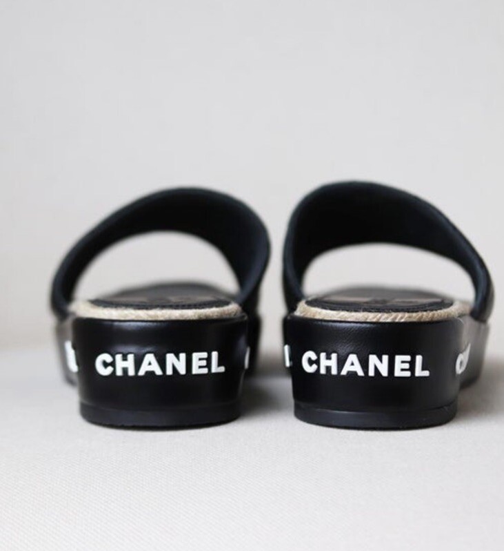 CHANEL ジレ　38 Chanel Sandals - Size 38 – Byrd Designer Consignment