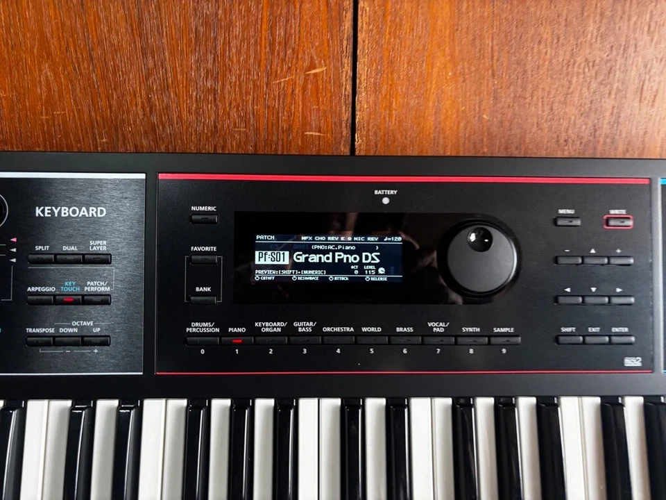 Roland JUNO-DS 61 61-key Synthesizer w/ gig bag - Image 4 of 4