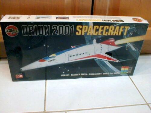 Airfix Engineer A20005 Working Jet Engine Plastic Model Kit Light