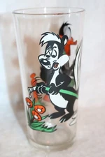 WARNER BROS Looney Tunes 1976 Daffy Duck & Pepe Le Pew 16 Oz Pepsi