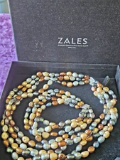 ZALES 4 STRAND MULTI-COLORED PEARLS NECKLACE AND BRACELET SET W/BOX  NICE LOOK