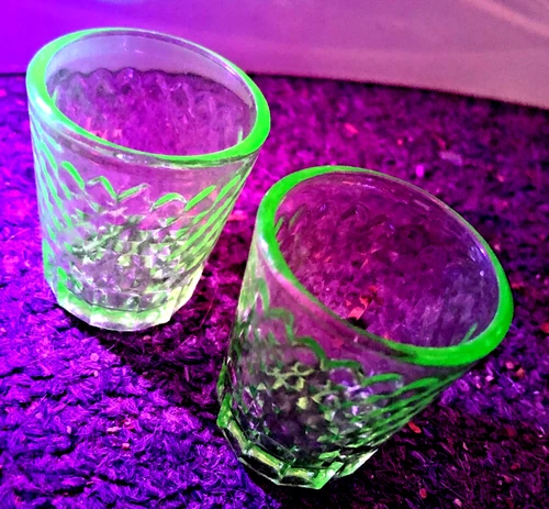 Vintage Federal Barware Green Uranium Glass 2x Shot Glass 1 Oz 1930’s Depression