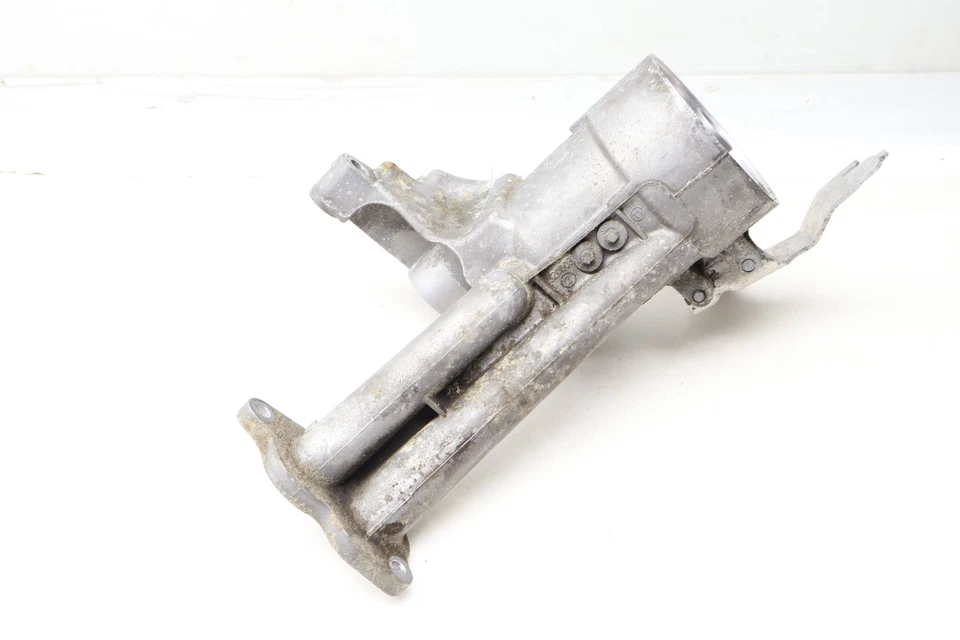 2011-2017 VW TOUAREG - корпус масляного фильтра двигателя / адаптер 079115401AA - Изображение 2 из 4