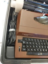 Vintage Sears Scholar Electric Portable Typewriter Model 161. 53970 with Case  thumbnail