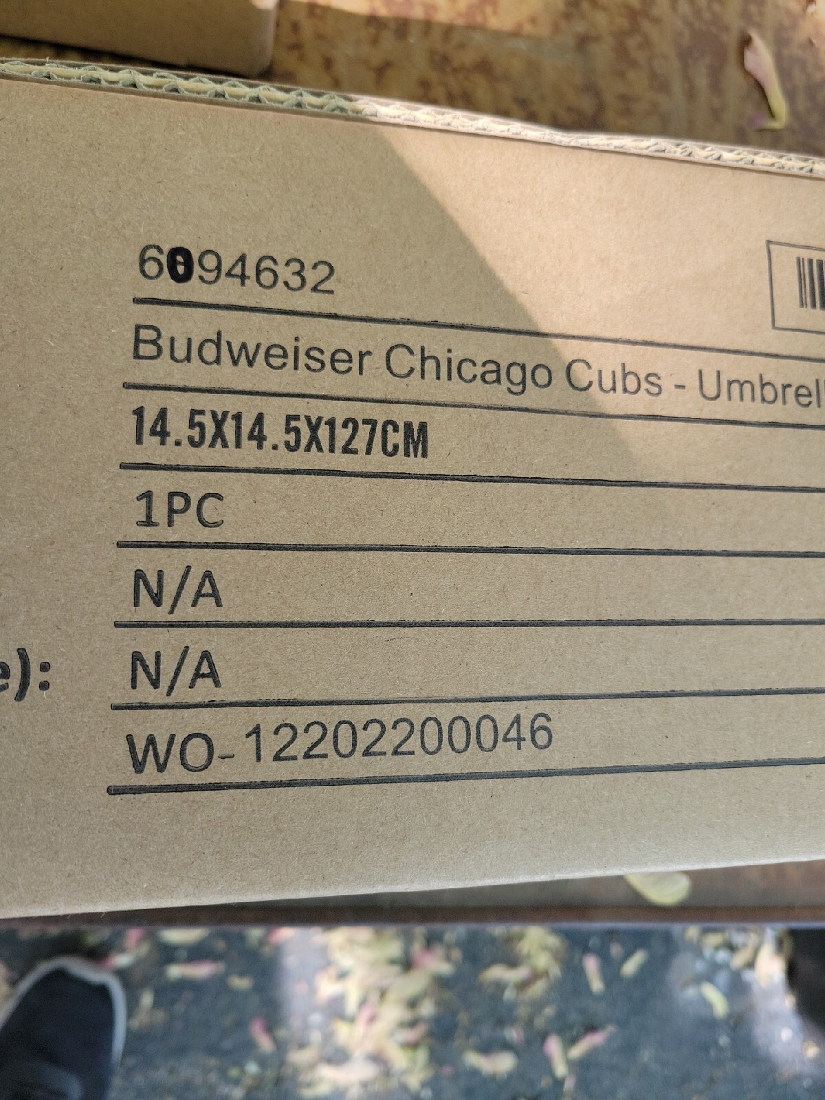 CHICAGO CUBS BASEBALL BUDWEISER BEER OUTDOOR PATIO UMBRELLA BAR WRIGLEY