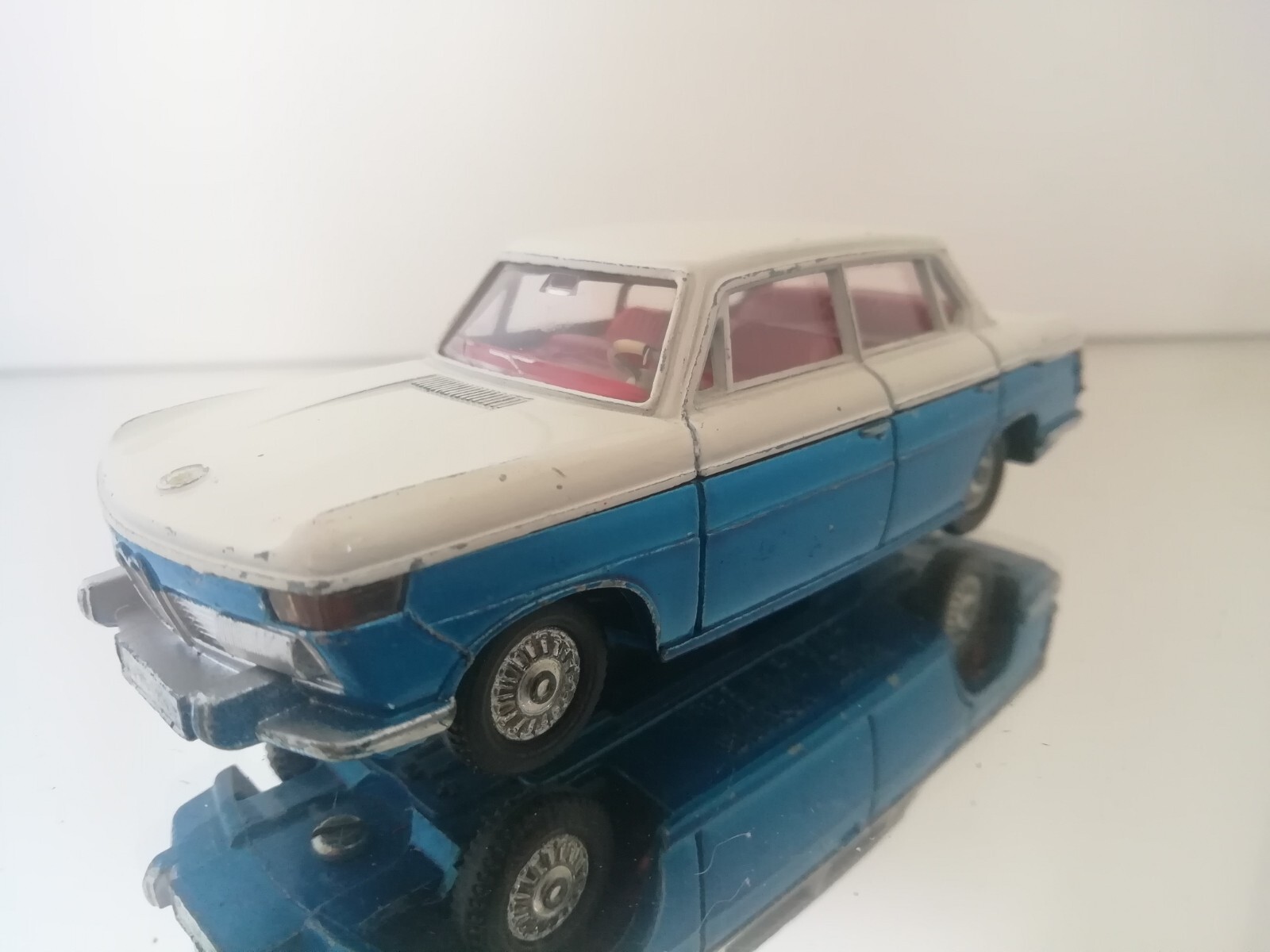 DINKY TOYS BMW 2000 TILUX ランプギミック付き 動作品 【公式通販】