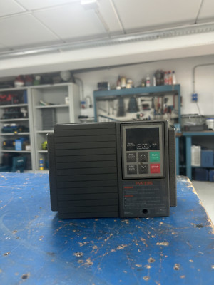 Fuji Electric FVR1.5E9S-4EN | Variador 1.5 kW | 3x380 415 V | 3.7 A