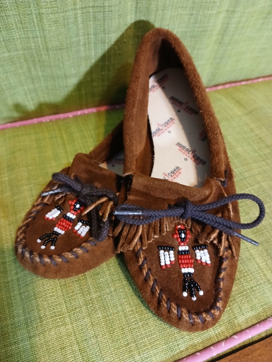 Minnetonka Womens Moccasins Size Brown Suede Beaded Thunderbird