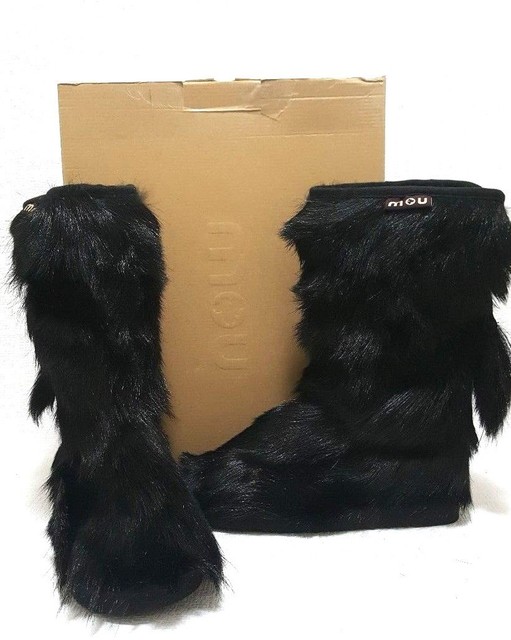 fur boots