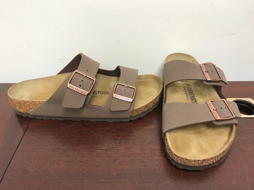 Unisex Birkenstock Arizona Sandals. Size Women's 10/Men's 8.