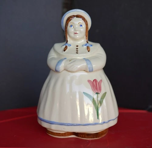 Vintage Shawnee Pottery USA Dutch Girl w/Braids & Flower Tulip Cookie Jar 1940s