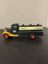 The First Hess Truck 1982 Gasoline Tanker Toy Vintage, No Batteries