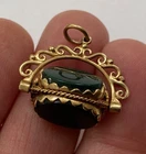 9CT 375 Solid Gold Triple Spinner Onyx Bloodstone Carnelian Fob Pendant