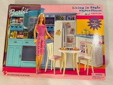 NEW Barbie  Living in Style  Kitchen Playset  2002  Blue  FACTORY SEALED