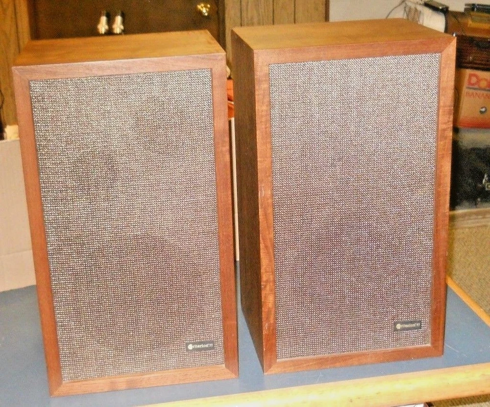 PAR DE ALTAVOCES CRITERIO 77 AÑOS 70 DE COLECCIÓN 30 VATIOS 99-02321WX GAMA H. F. MADERA 8 OHM  Foto 3 de 4