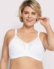 BRAND NEW WOMEN'S SIZE 38D BALI UNDERWIRE BRA