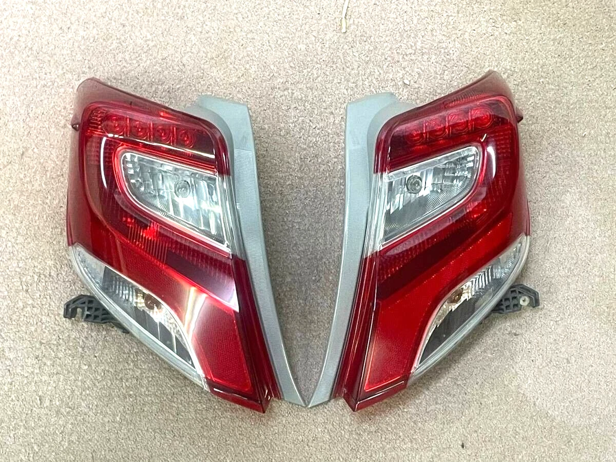 トヨタ純正 KSP130/NSP130/ヴィッツ 中期 テールライト右KOITO トヨタ純正 KSP130/NSP130/ヴィッツ 中期 テールライト右KOITO