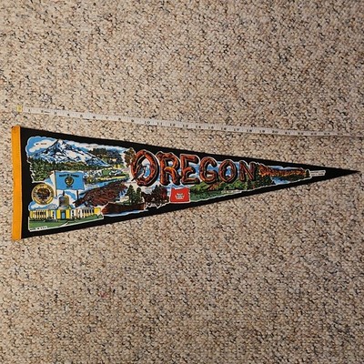 Vintage Oregon Scenic Felt Pennant Flag Mt. Hood Portland Crater Lake
