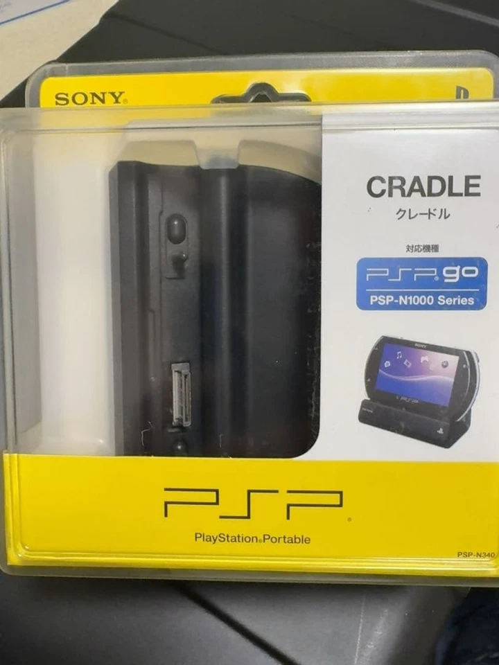 Genuine Sony PSP Go Docking Station Cradle PSP-N340 w/PSP-N170 AV cable New JP - Image 2 of 4