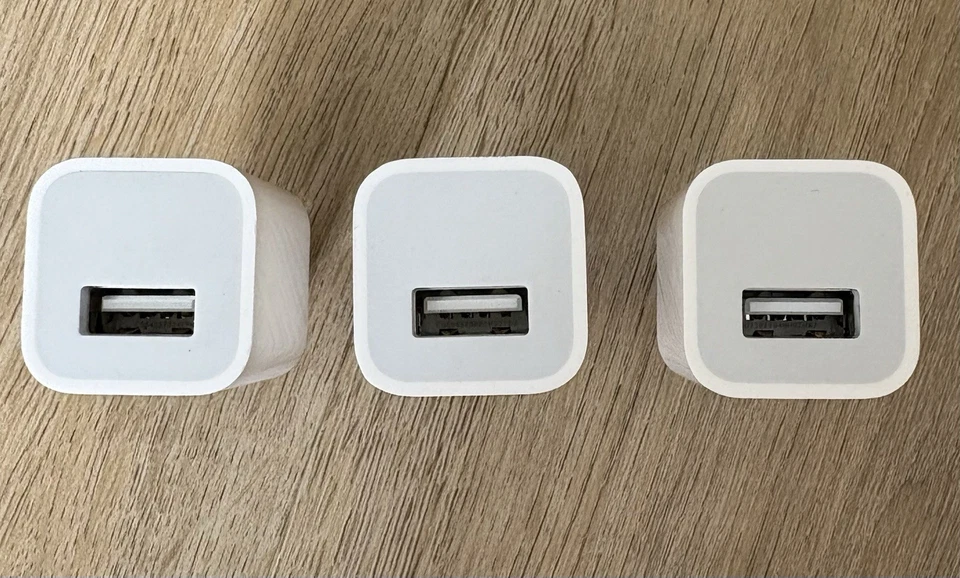 Juego de 3 Cubos Cargador de Pared USB Genuinos Apple A1385 5W - Blanco Foto 3 de 3